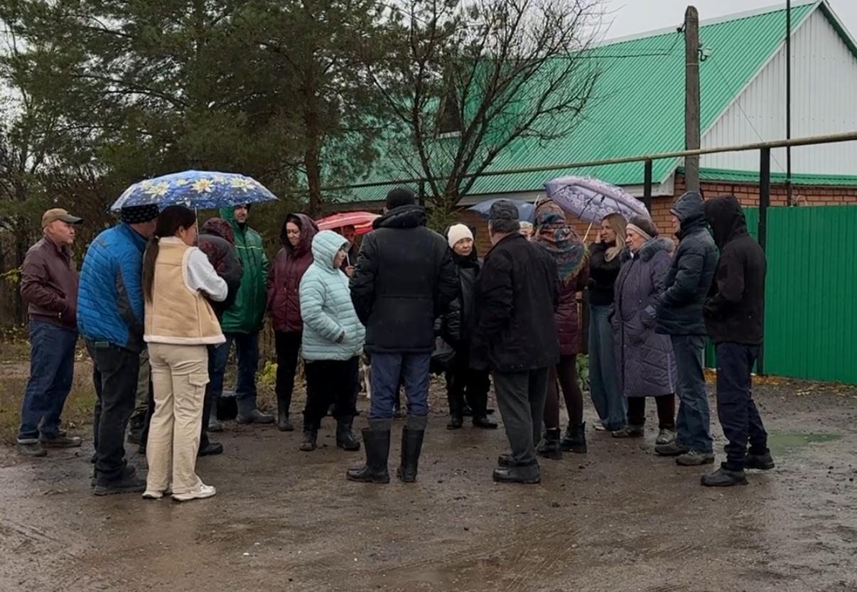 Коминтерн, Зачаганск. Фото Медета МЕДРЕСОВА