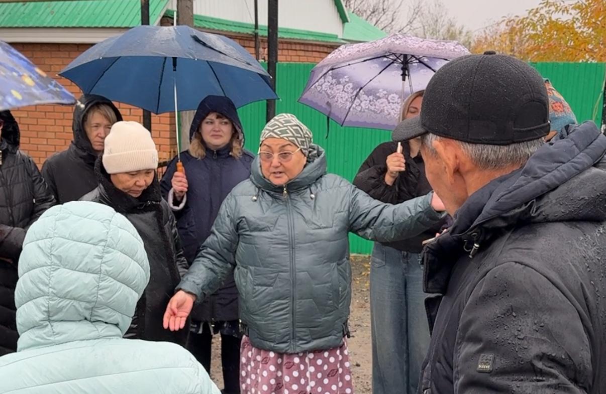 Коминтерн, Зачаганск. Фото Медета МЕДРЕСОВА