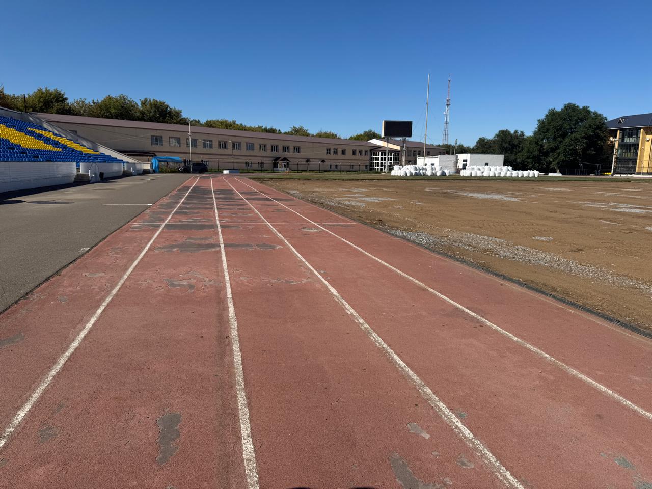 Стадион имени Петра Атояна