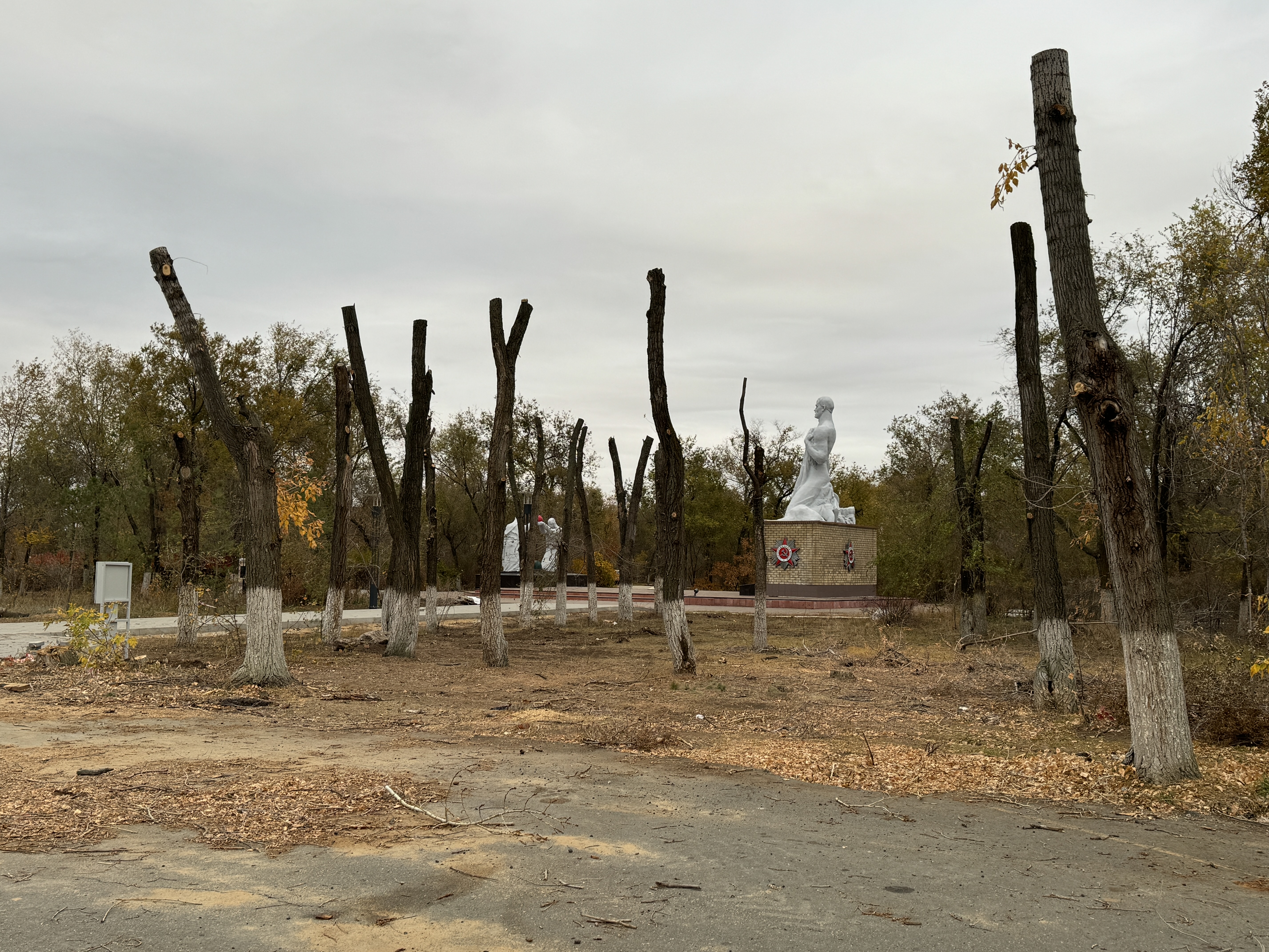«Парк победы» (сейчас полным ходом идёт ремонт)